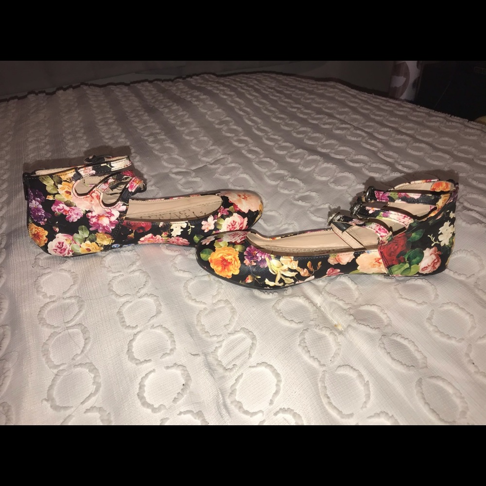 Flats - Picture 3 of 3